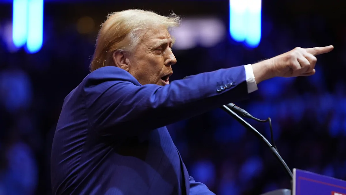 Donald Trump, Hulk Hogan, Dr Phil speak at Madison Square Garden ...