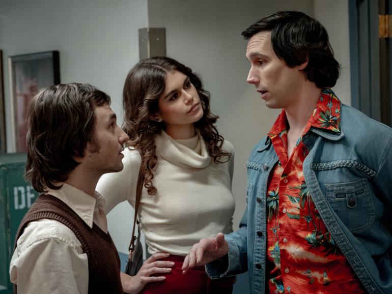 Lorne Michaels (Gabriel LaBelle), Jacqueline Carlin (Kaia Gerber), Chevy Chase (Cory Michael Smith) in SATURDAY NIGHT.