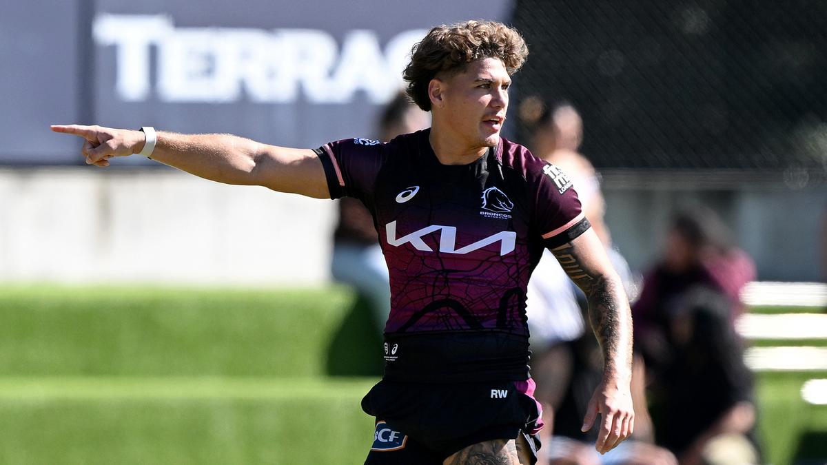 Reece Walsh signs extends NRL contract with Brisbane Broncos making him