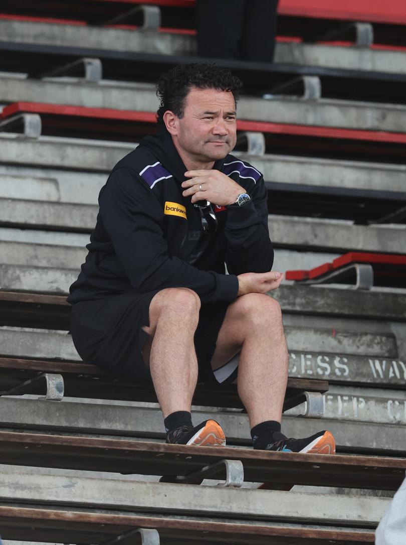 Former player and general manager of football Peter Bell has left Fremantle.