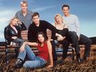 386157 01: The cast of television's "Dawson's Creek" poses for a photo. James Van Der Beek stand in the back row. In the middle row, from left to right, are Michelle Williams, Joshua Jackson, Meredith Monroe and Kerr Smith. Katie Holmes sits in front. (Photo by Columbia/TriStar International Television)