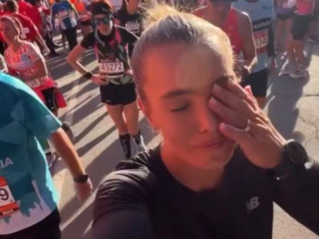 Abbey Holmes was overcome with emotion after completing the marathon. 