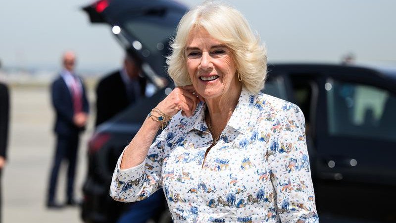 Queen Camilla is unwell with a chest infection and has withdrawn from engagements, officials say. (Bianca De Marchi/AAP PHOTOS)