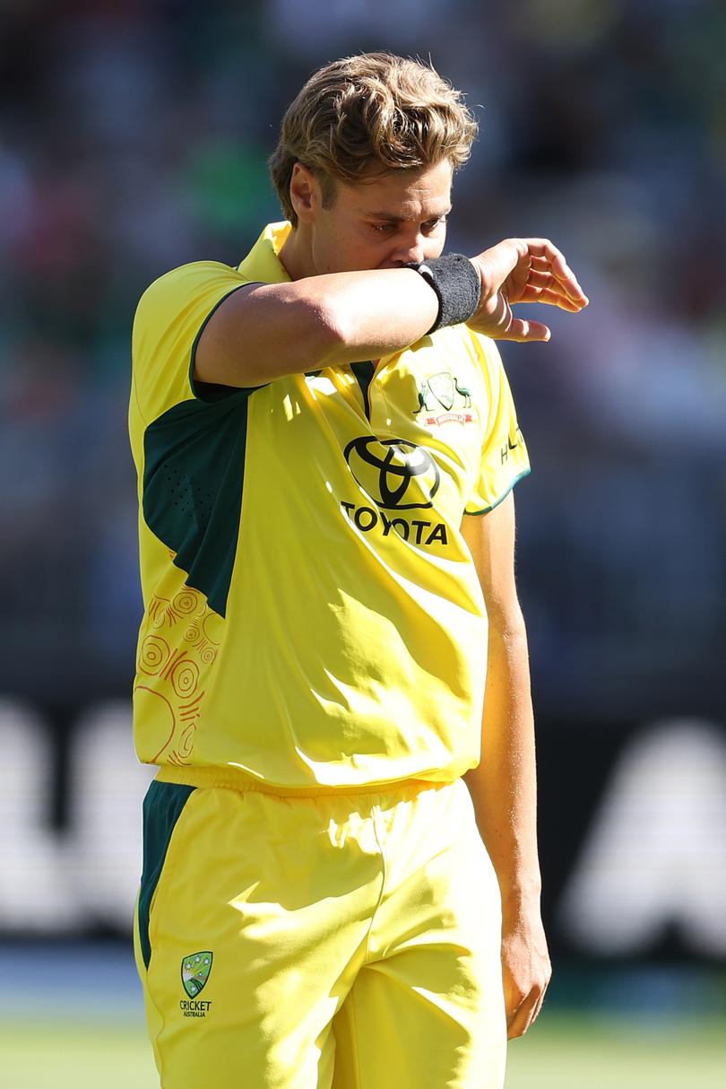 PERTH, AUSTRALIA - NOVEMBER 10: Spencer Johnson of Australia walks back to his bowling mark during game three of the Men's ODI series between Australia and Pakistan at Perth Stadium on November 10, 2024 in Perth, Australia. (Photo by Paul Kane/Getty Images)