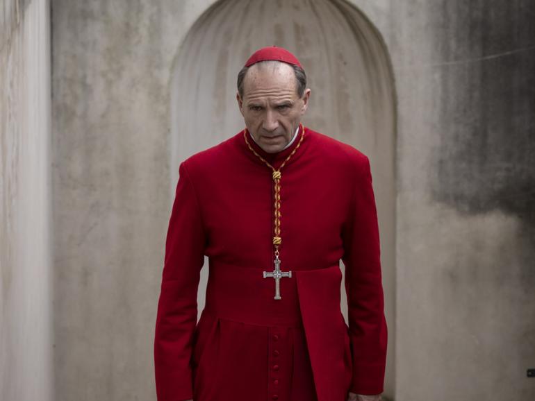 Ralph Fiennes in Conclave.