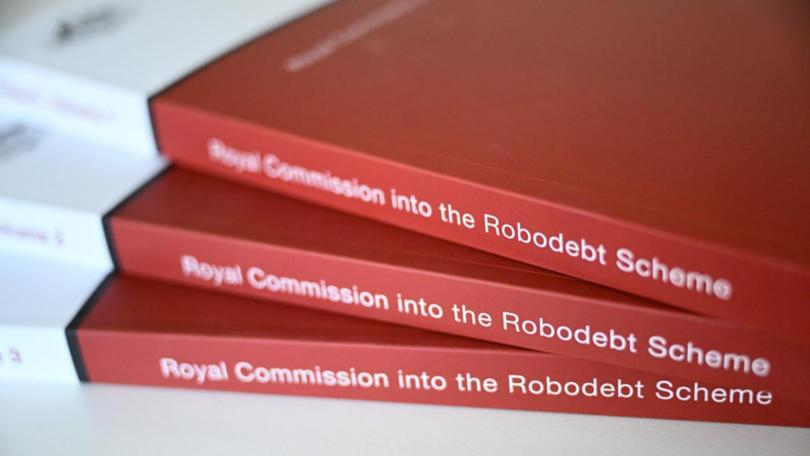 An anti-corruption body watchdog was overrun with complaints over robodebt investigation failures. (Lukas Coch/AAP PHOTOS)