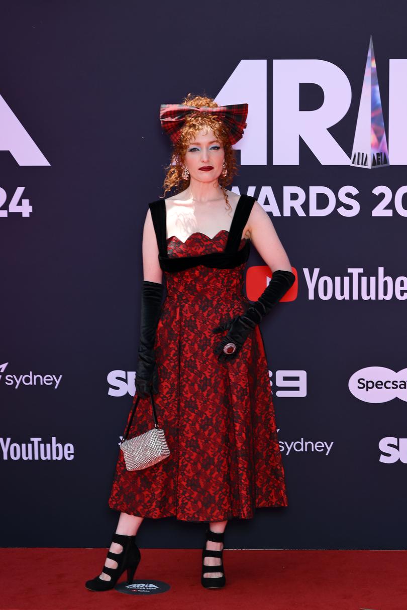 Australian singer Georgia Mooney attends the red carpet during the 38th ARIA Music Awards.