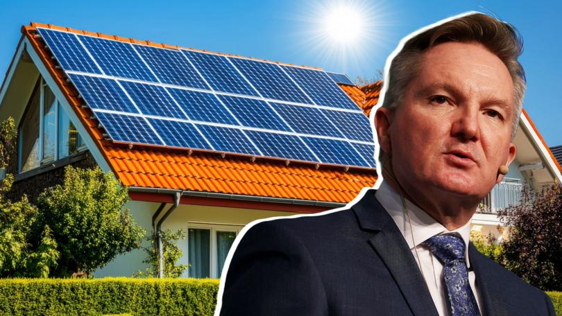 The Government continues to back renewables even as the market operator warns the rampant uptake of solar panels threatens to push the shaky power grid to its limit and trigger major blackouts.