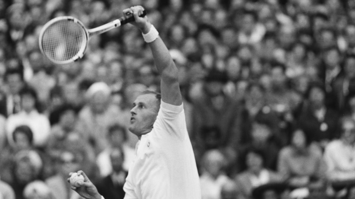 Tennis world mourns loss of Aussie great