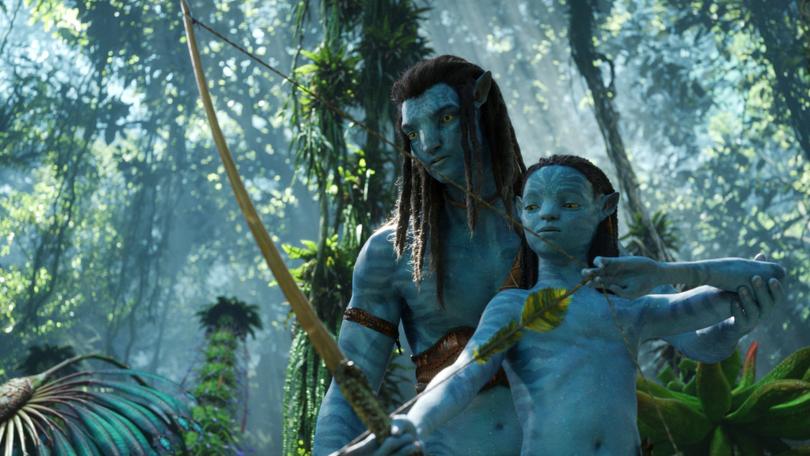 (L-R): Jake Sully and Neteyam in 20th Century Studios' AVATAR: THE WAY OF WATER. Photo courtesy of 20th Century Studios. © 2022 20th Century Studios. All Rights Reserved.