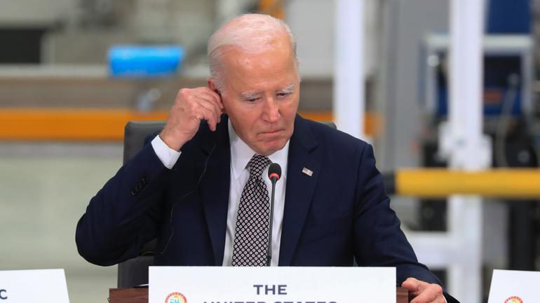 Footage has emerged showing US President Joe Biden appearing to fall asleep at a summit while speaking with African leaders.