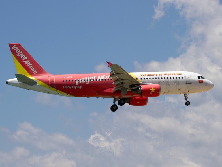 The packed VietJet flight encountered a problem on its way to Ho Chi Minh City which caused the plane’s altitude to drop.