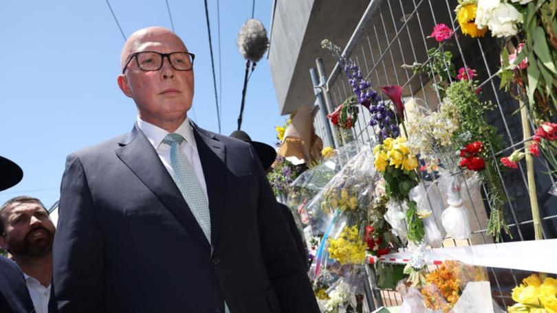 Opposition Leader Peter Dutton visits the Adass Israel Synagogue after it was firebombed. (Con Chronis/AAP PHOTOS)