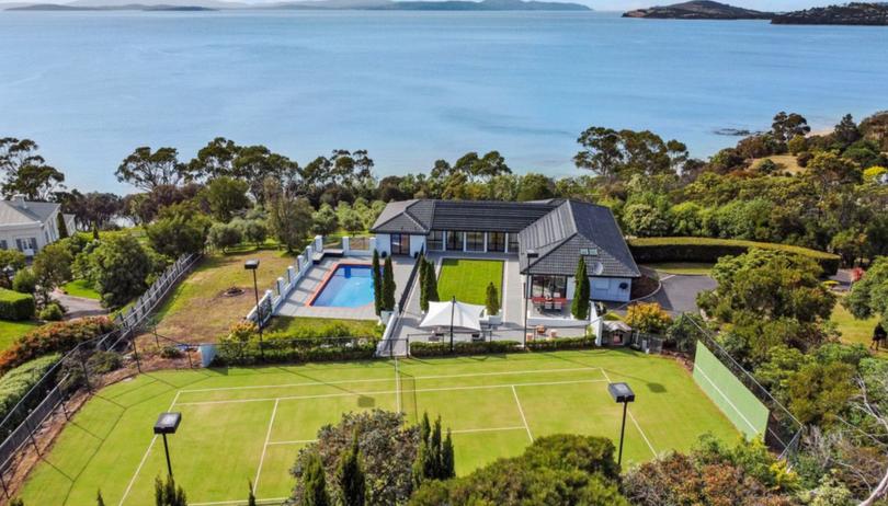 Located in the Hobart suburb of Roches Beach, this resort-style home has panoramic views. 