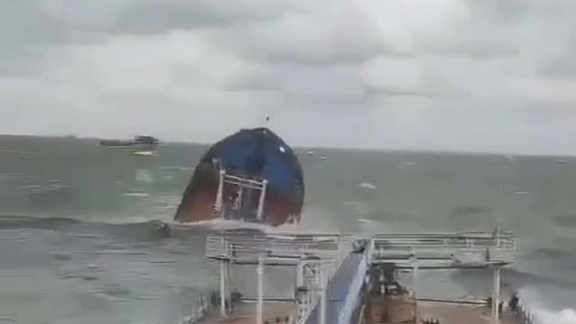 The Volgoneft 212 tanker was sinking in the Kerch Strait, Russian authorities say.