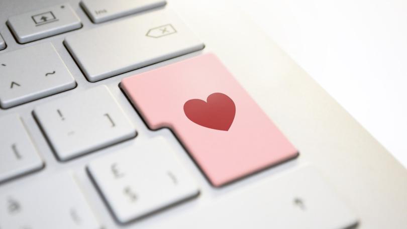 There are red flags that could indicate your online date isn’t trustworthy. 