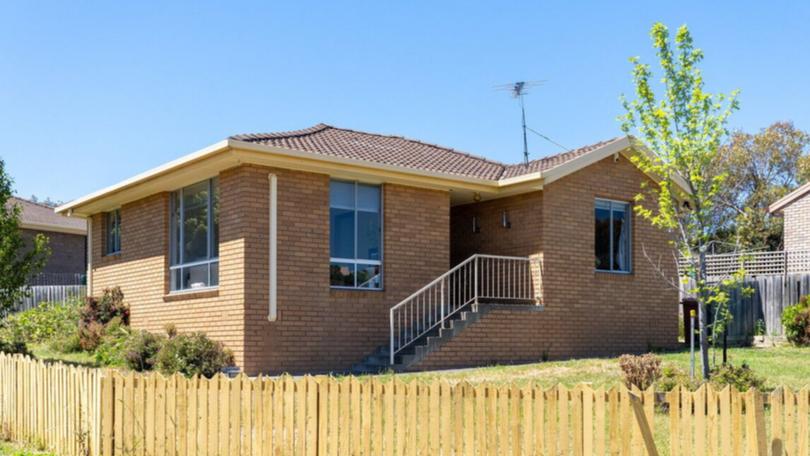 42 Viola Crescent, Gagebrook, TAS 7030 Offers Over $385,000.