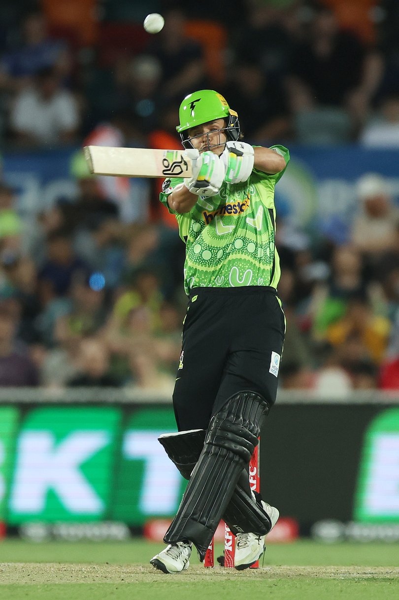 Sam Konstas became this youngest person to score a 50 on debut in the BBL this week.