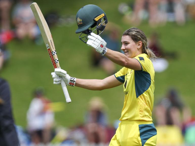 The in-form Annabel Sutherland was the mainstay of Australia’s innings making 105 off 81 balls. 