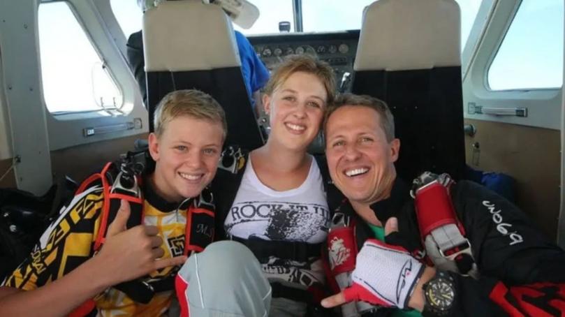 Mick, Gina and Michael Schumacher on an old skydiving trip.
