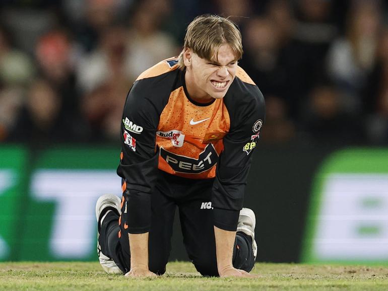 Cooper Connolly made 66 and took a wicket but couldn’t save his team.