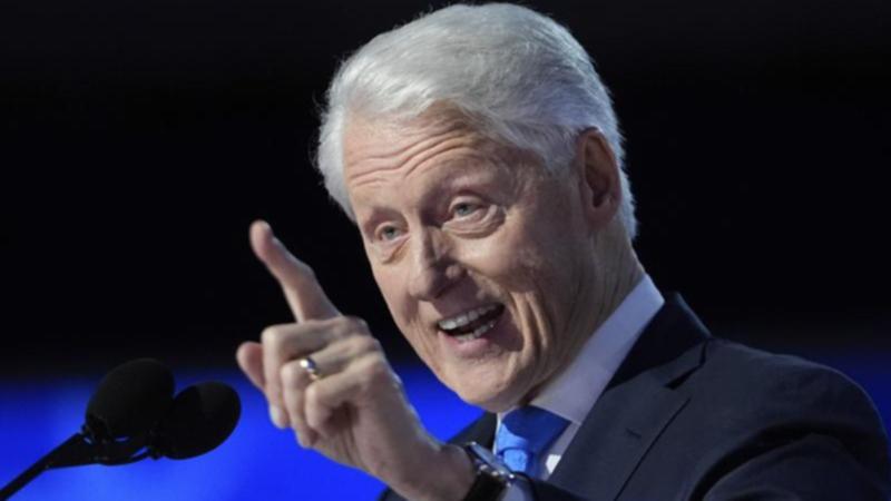 Former Democratic US President Bill Clinton is in hospital after developing a fever.