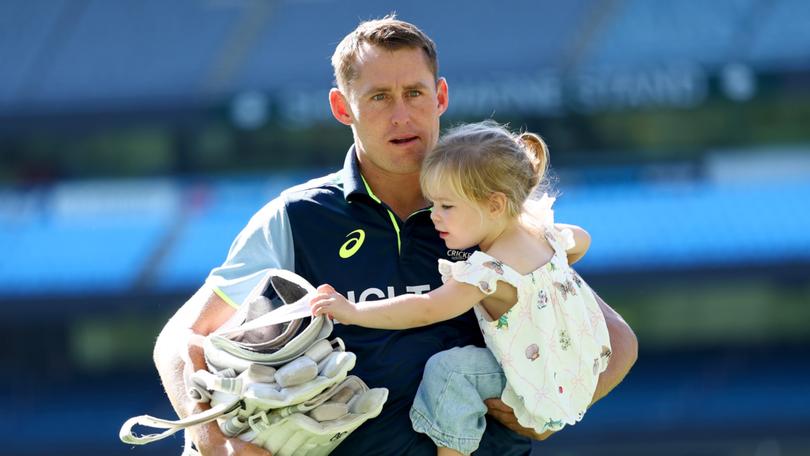 Marnus Labuschagne and his daughter spend Christmas Day at the MCG. 