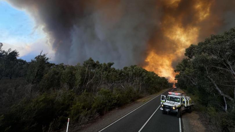 A bushfire has been burning out of control at the Grampians National Park for more than a week.