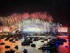 Fireworks dazzled the harbour from east and west sides of the harbour bridge for the first time. (Bianca De Marchi/AAP PHOTOS)