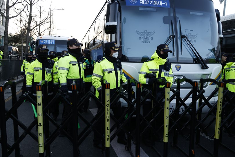 The CIO called off the effort to arrest Yoon about 1.30pm due to concerns over the safety of its personnel.