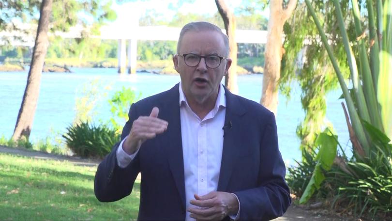 An argument against the use of cabanas to reserve beach space has had an unlikely participant - the prime minister.