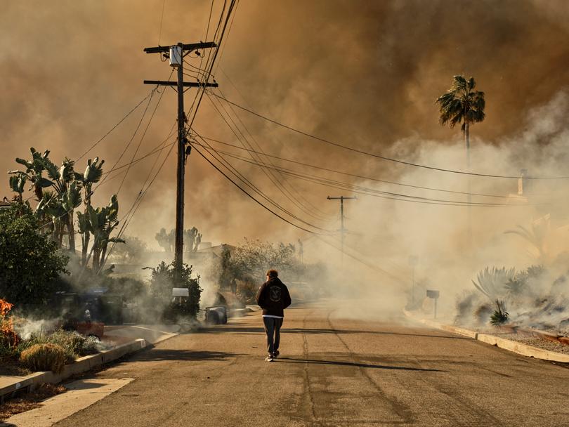 A residential neighborhood on fire in the Pacific Palisades area of Los Angeles, on Tuesday, Jan. 7, 2025. (Philip Cheung/The New York Times)