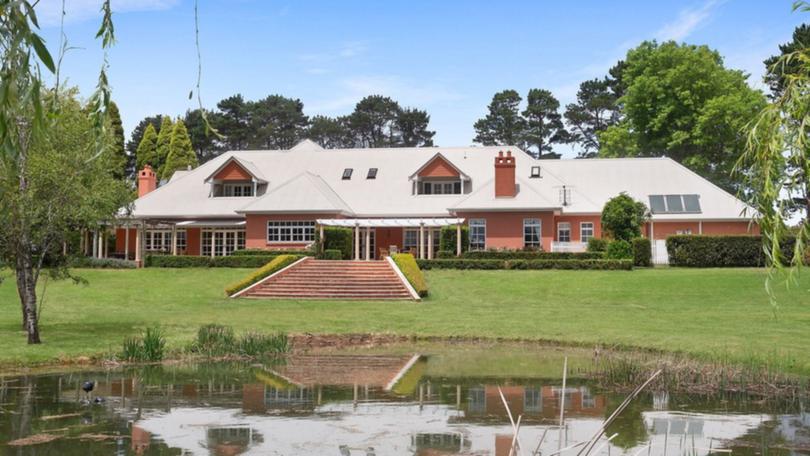 Tennis great and former politician John Alexander has sold his Southern Highlands home.