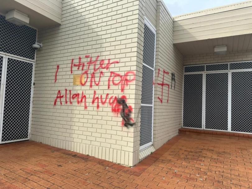 Anti-semitic graffiti sprayed on the synagogue.