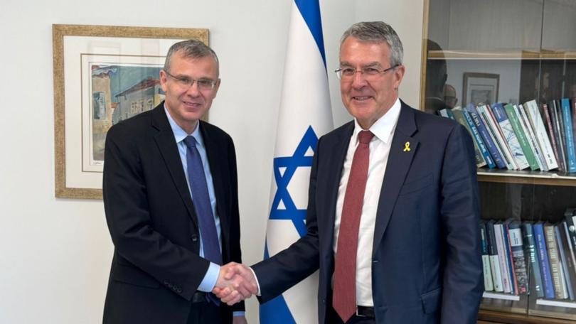 EDITORIAL: Attorney-General Mark Dreyfus has landed in Israel this week. The Gaza ceasefire offers a golden opportunity to begin mending fences with our old ally. 