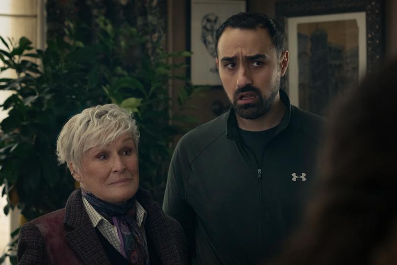 Glenn Close and Jamie Demetriou in Back in Action.