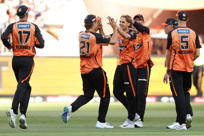 PERTH, AUSTRALIA - JANUARY 18: Mahli Beardman of the Scorchers celebrates the wicket of Alex Ross of the Strikers during the BBL match between Perth Scorchers and Adelaide Strikers at Optus Stadium, on January 18, 2025, in Perth, Australia. (Photo by Paul Kane/Getty Images)