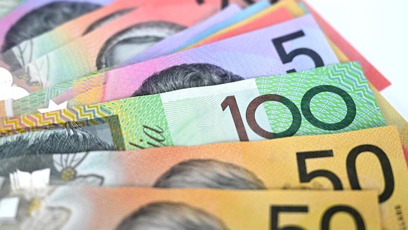 A report has called for the federal government to enable retirees to buy a lifetime pension.
