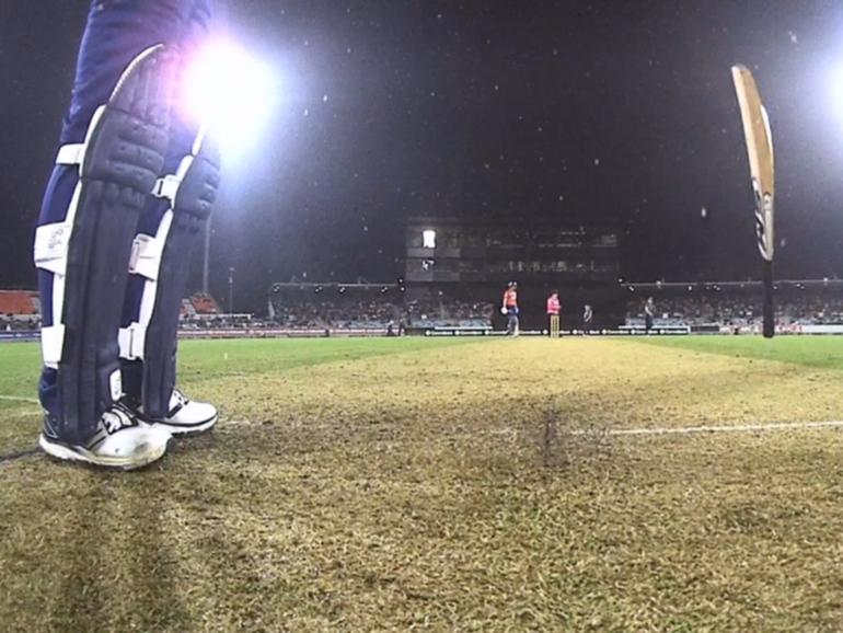 Heather Knight threw her bat in frustration.