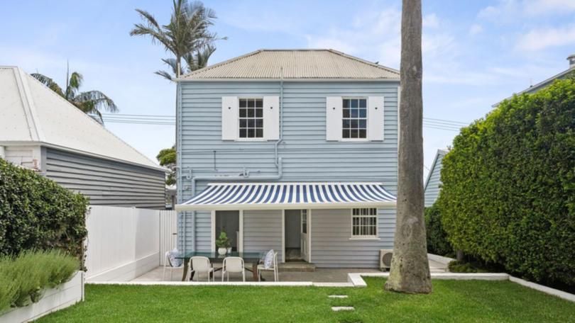 Jodhi Meares. The original fisherman's cottage is small in size but big in appeal sitting on a large block in sought after Watsons Bay.