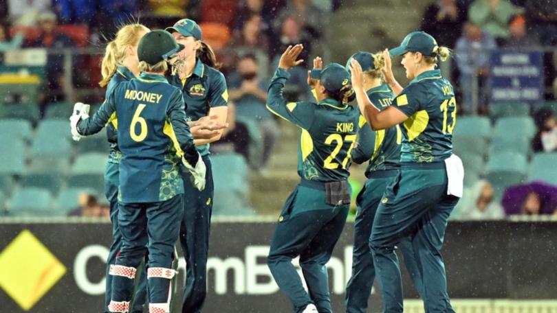 Australia's Ashes-winning women have proved more athletic then England, admits the visiting coach. 