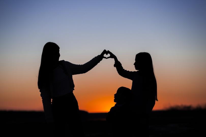 sisters, heart, sunset, sunrise, silhouette, gesture, backlight, love, family, girls, friends, friendship, sunlight, melancholy, serenity, peaceful, dawn, dusk, dark, nature, friendship day