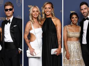 Stars light up the blue carpet for the Australian Cricket Awards. 