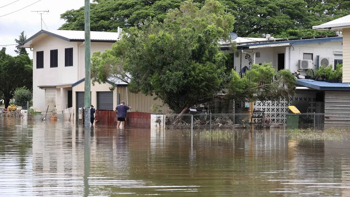 Queensland floods: Tropical cyclone warning is latest threat as flood ...