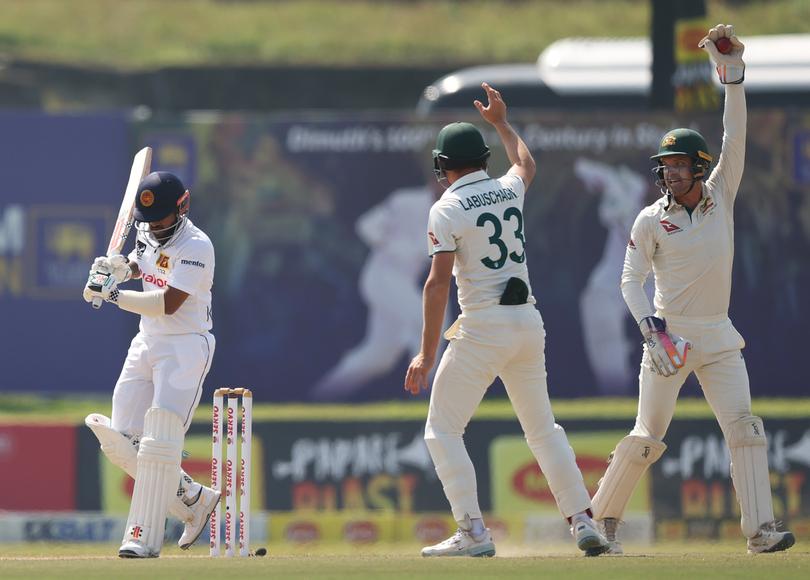 GALLE, SRI LANKA - FEBRUARY 07: Alex Carey of Australia appeals unsuccessfully for the wicket of Kusal Mendis of Sri Lanka during day two of the Second Test match in the series between Sri Lanka and Australia at Galle International Stadium on February 07, 2025 in Galle, Sri Lanka. (Photo by Robert Cianflone/Getty Images)