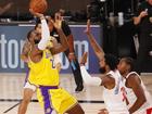 LeBron James made the winning basket to lead the Lakers to victory over the Clippers in the NBA.