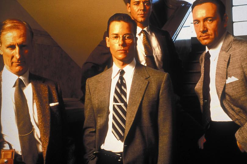 Guy Pearce and Kevin Spacey in LA Confidential, alongside James Cromwell and Russell Crowe.