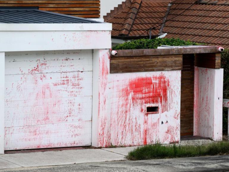 A man will face court after red paint was thrown at the former home of a Jewish community leader. (Bianca De Marchi/AAP PHOTOS)