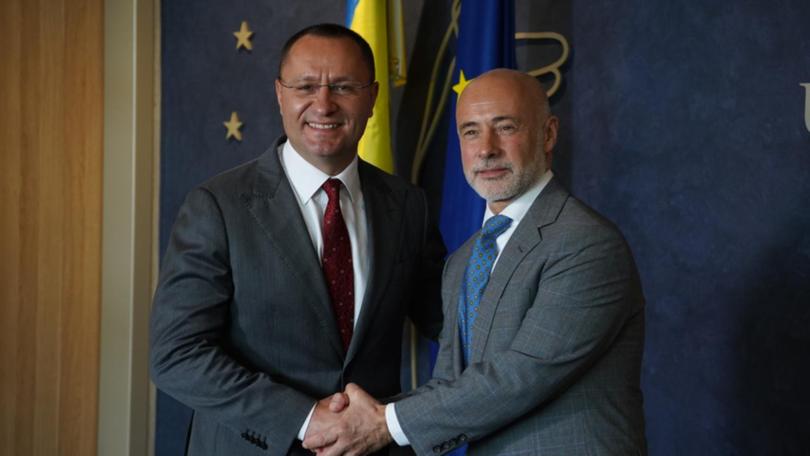 Ambassadors Vasyl Myroshnychenko and Gabriele Visentin have reaffirmed support for Ukraine. (Dominic Giannini/AAP PHOTOS)