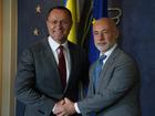 Ambassadors Vasyl Myroshnychenko and Gabriele Visentin have reaffirmed support for Ukraine. (Dominic Giannini/AAP PHOTOS)